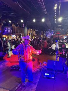 Live Music with Michael Schott